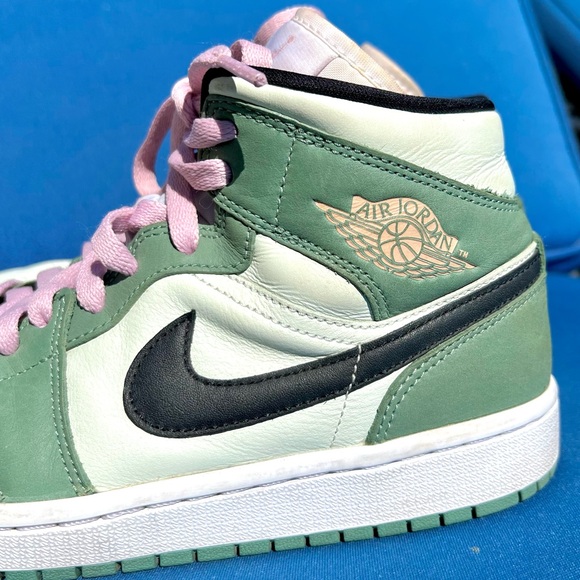 Nike Air Jordan 1 Mid SE Dutch Green Leather Sneakers CZ0774-300 - Picture 6 of 13